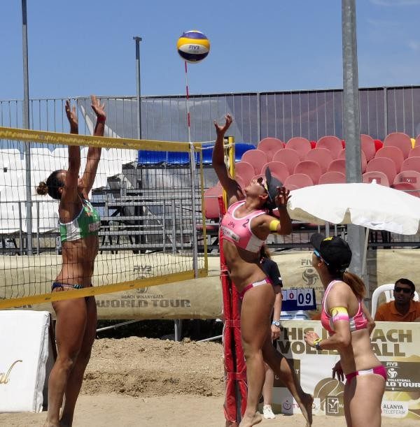 FIVB Plaj Voleybolu Dünya Turu Manavgat etabı başladı