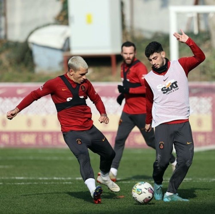 Galatasaray hazırlıklara başladı