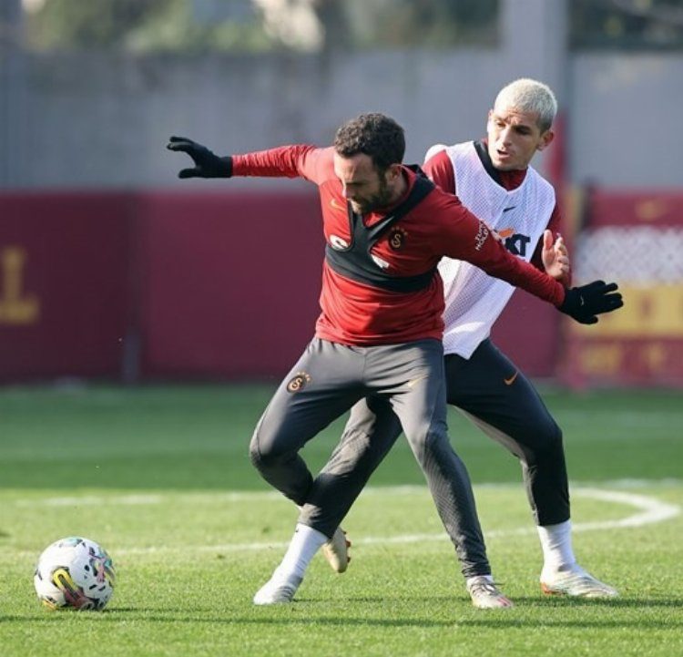 Galatasaray hazırlıklara başladı
