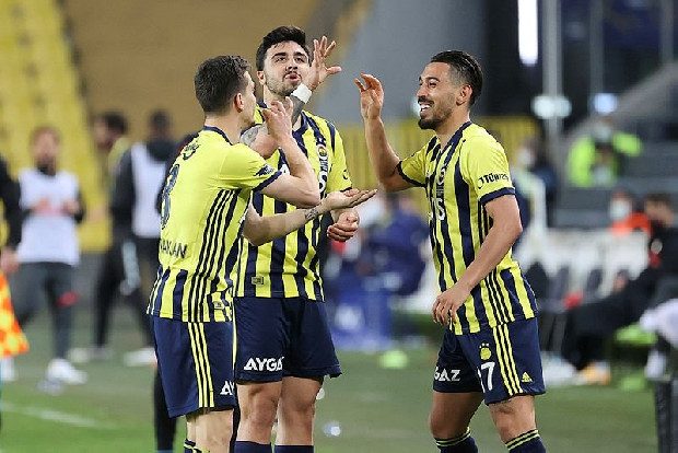 İrfan Can ile Ozan’ın kadro dışı kalmasını Ali Koç engelledi