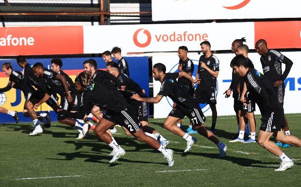 Ismael beklenen raporu Çebi'ye sundu!
