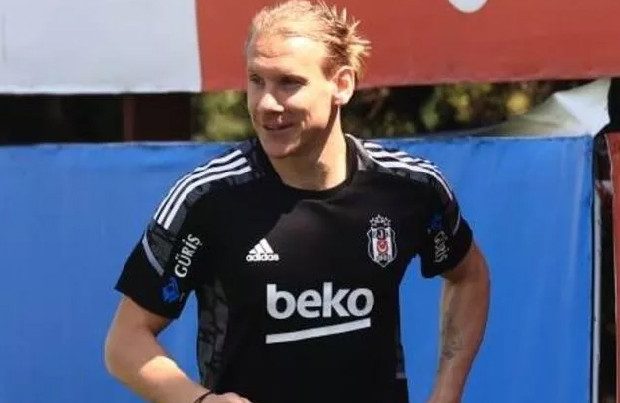Ismael beklenen raporu Çebi'ye sundu!