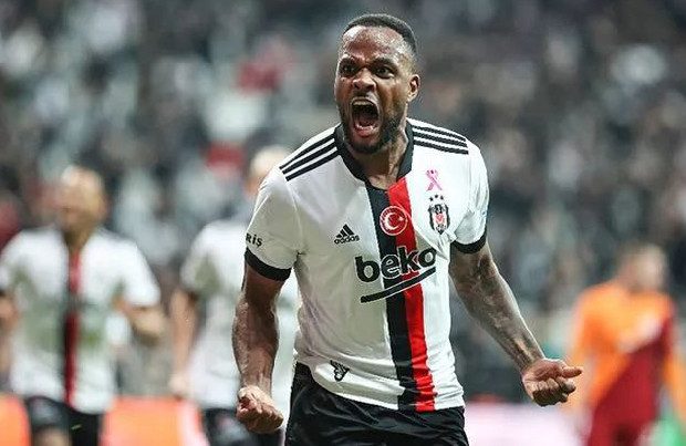 Ismael beklenen raporu Çebi'ye sundu!