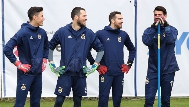 İşte Fenerbahçe'yi şampiyonluğa taşıyacak kadro