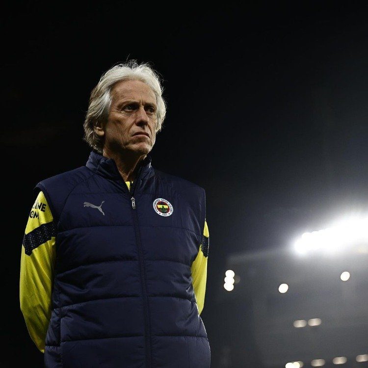 Jorge Jesus ile Ali Koç’un arası transfer yüzünden açıldı