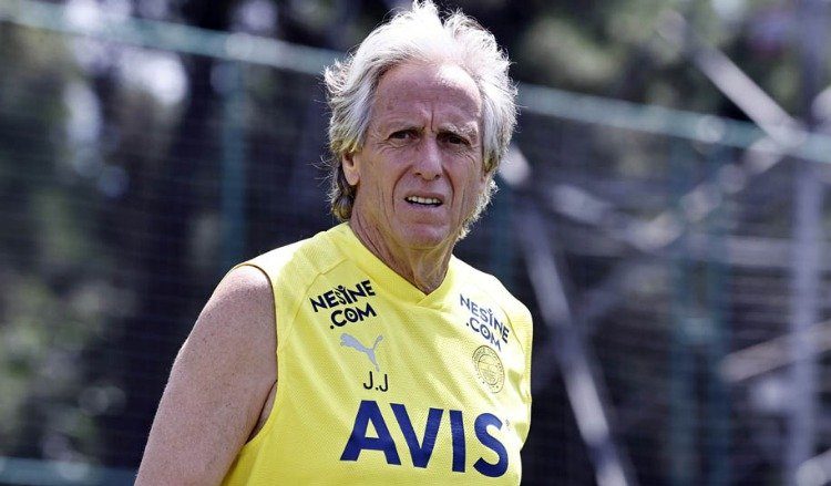 Jose Mourinho, Fenerbahçe’nin canını sıktı