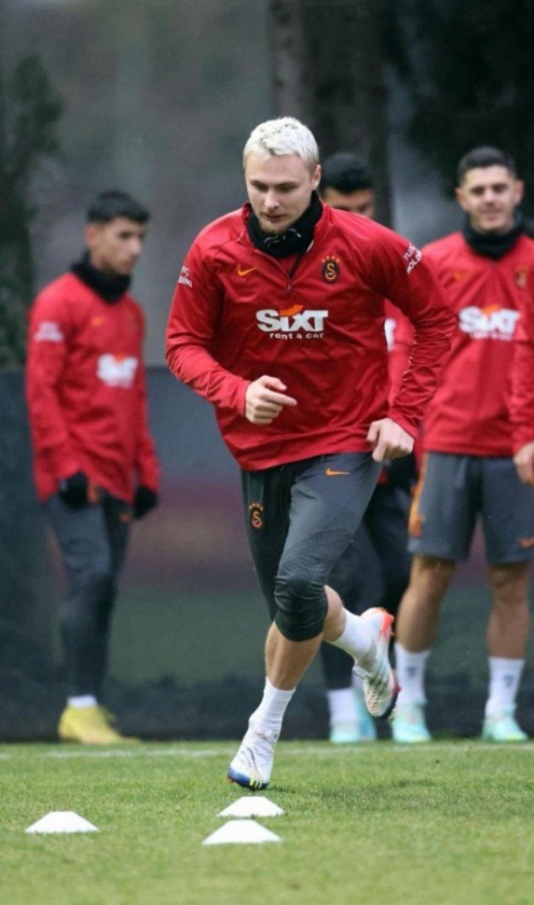 Kaan Ayhan, Galatasaray'da ilk antrenmanına çıktı