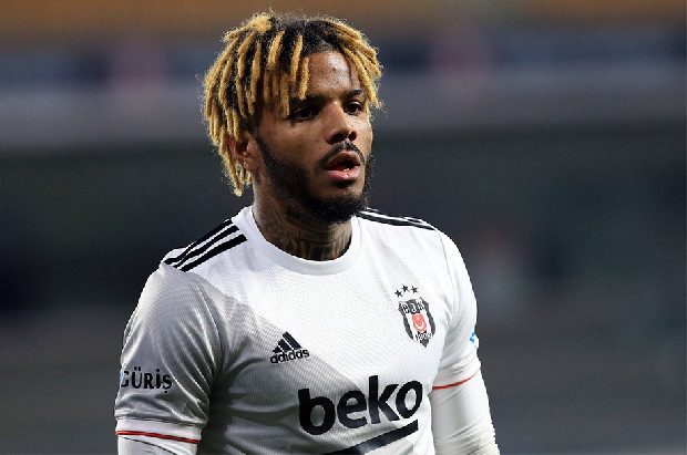 “Larsen size pahalı! Liverpool’un sağ bekini verelim…”