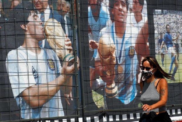 Maradona sevgisi duvarlara böyle yansımıştı
