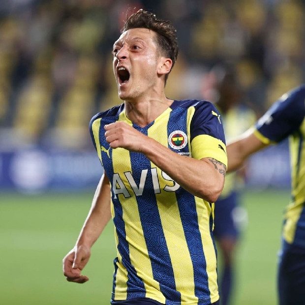 Mesut Özil yedek kaldı! Başkan açıklama yaptı