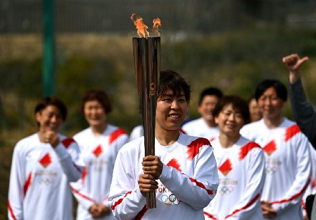 Olimpiyat meşalesi Fukushima'dan yola çıktı