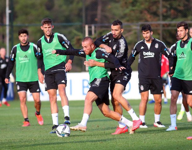 Sergen Yalçın! Açığı buldu, oradan vurup, çökertecek