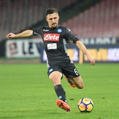 Sol bek için 5 milyon euro bonservis 3 milyon euro maaş
