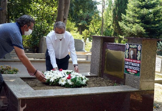 Süleyman Seba kabri başında anıldı