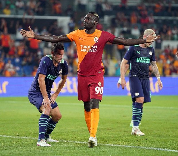 Terim 3 ismin kellesini aldı! 2’si de sırada