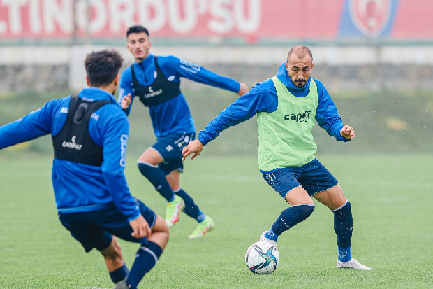 Altınordu Teknik Direktörü Hüseyin Eroğlu