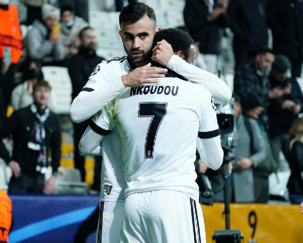 Beşiktaş, Barça ve Milan’dan iyi