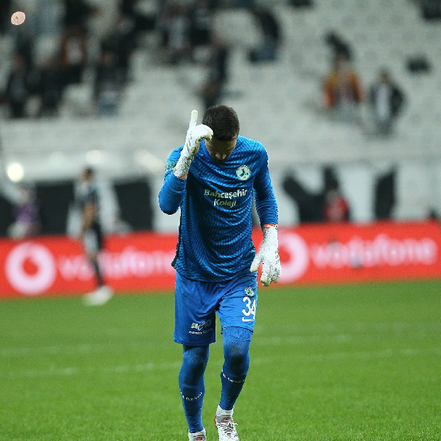 Galatasaray’da Inaki Pena’nın yerini alacak kaleci