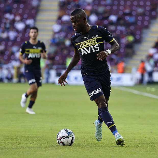 Müstakbel hocadan Crespo, Rossi ve Serdar’a şok