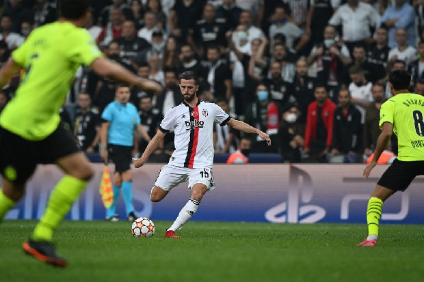  Pjanic sakat değil! Riske girmiyor 