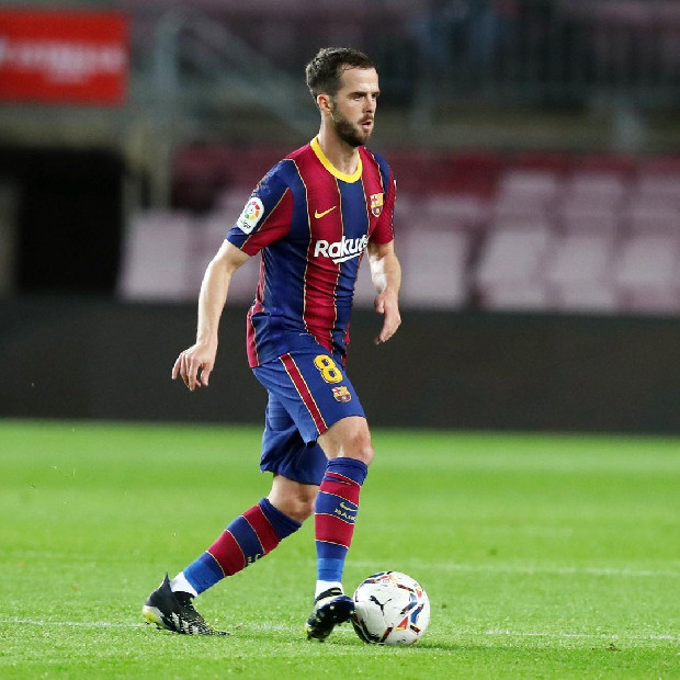 Sergen Yalçın’ın hayalini kurduğu orta saha Barcelona’dan