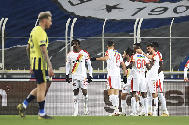 Spor yazarları Fenerbahçe için ne dedi?
