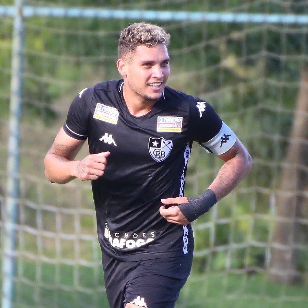 Trabzonspor’un anlaştığı golcüde sorun çıktı