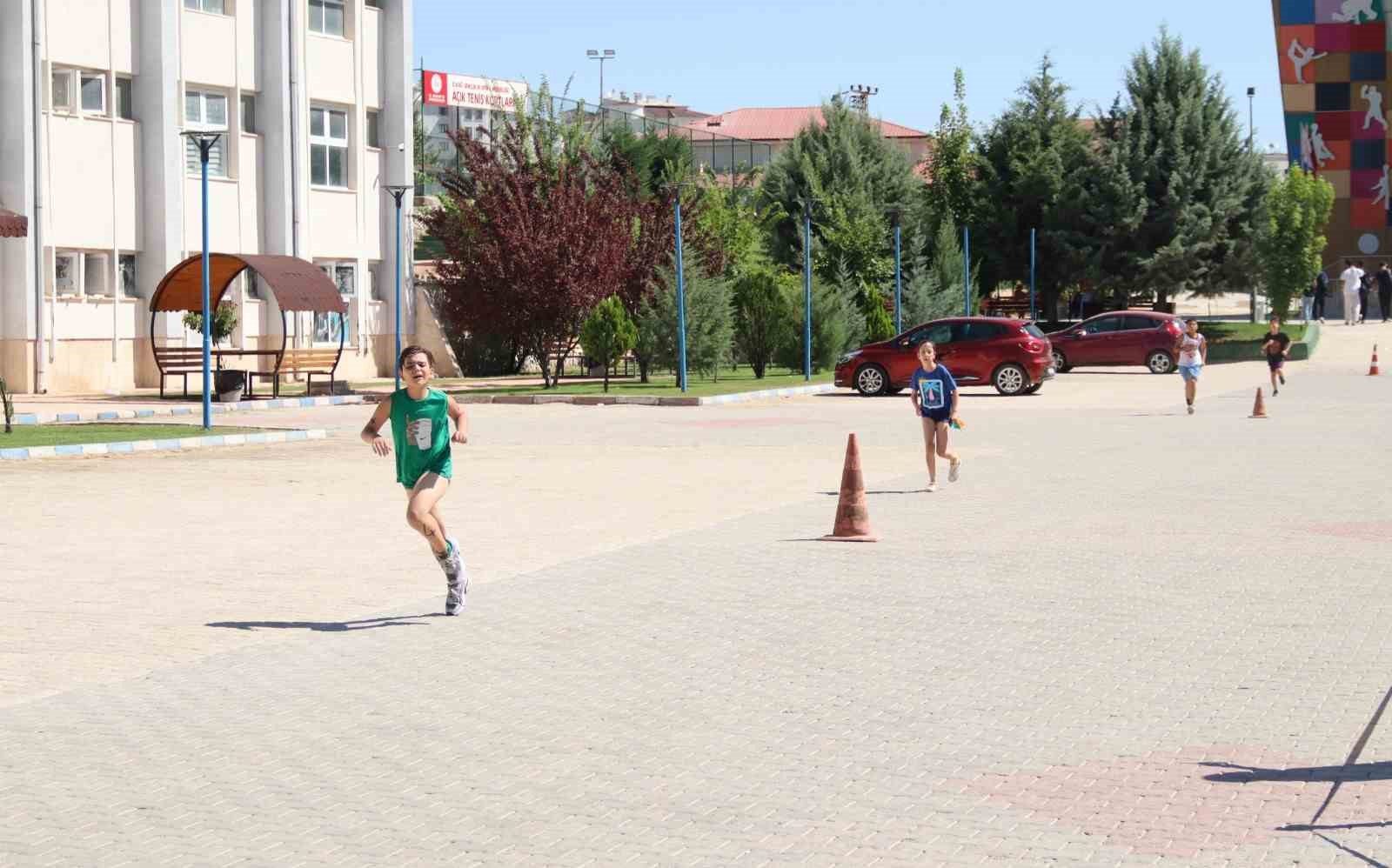 Elazığ'da Triatlon Şampiyonası Heyecanı