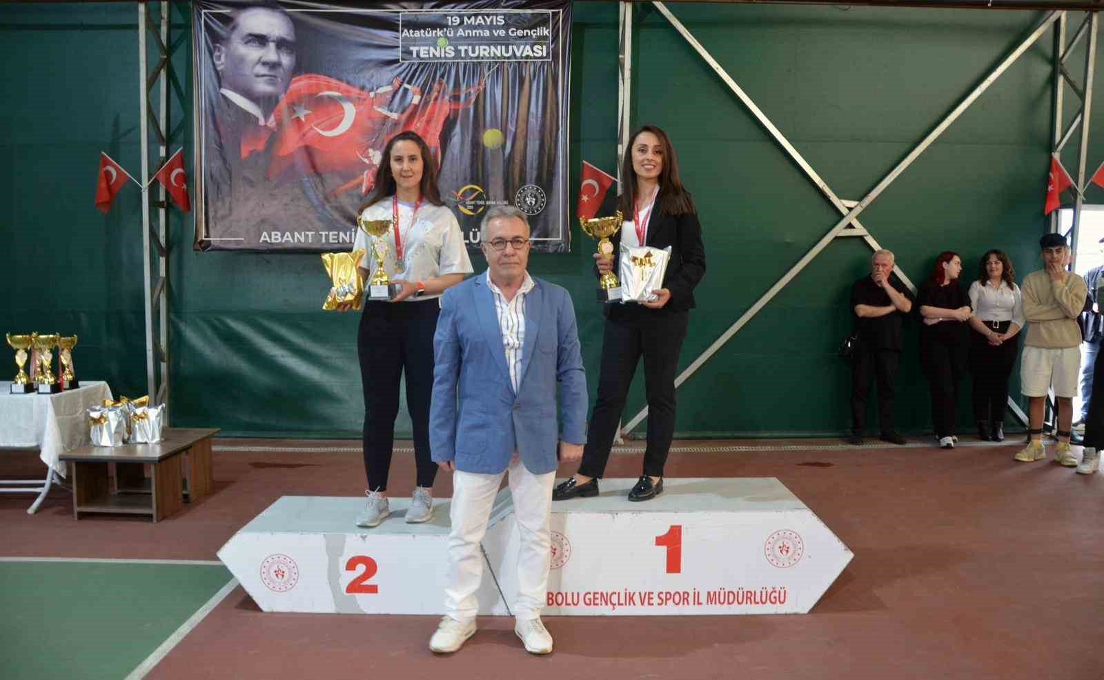 Tenis Sahalarında 120 Raketin Dansı Son Buldu