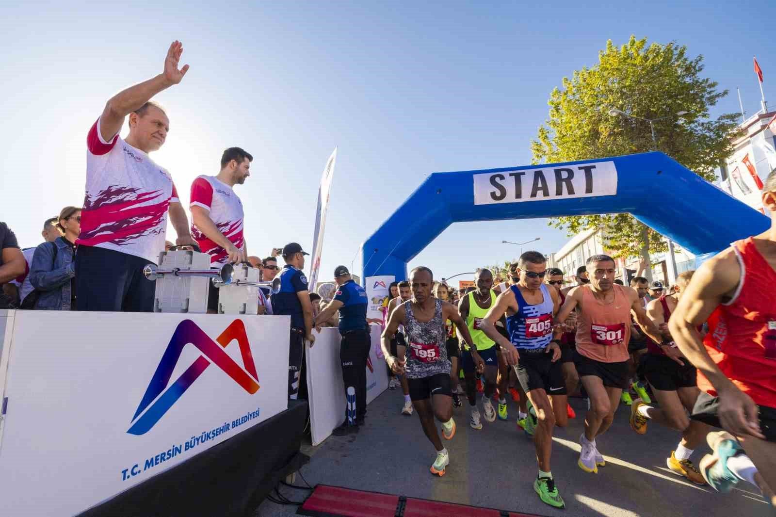 Tarsus'ta 16. Yarı Maraton Sınırları Zorladı