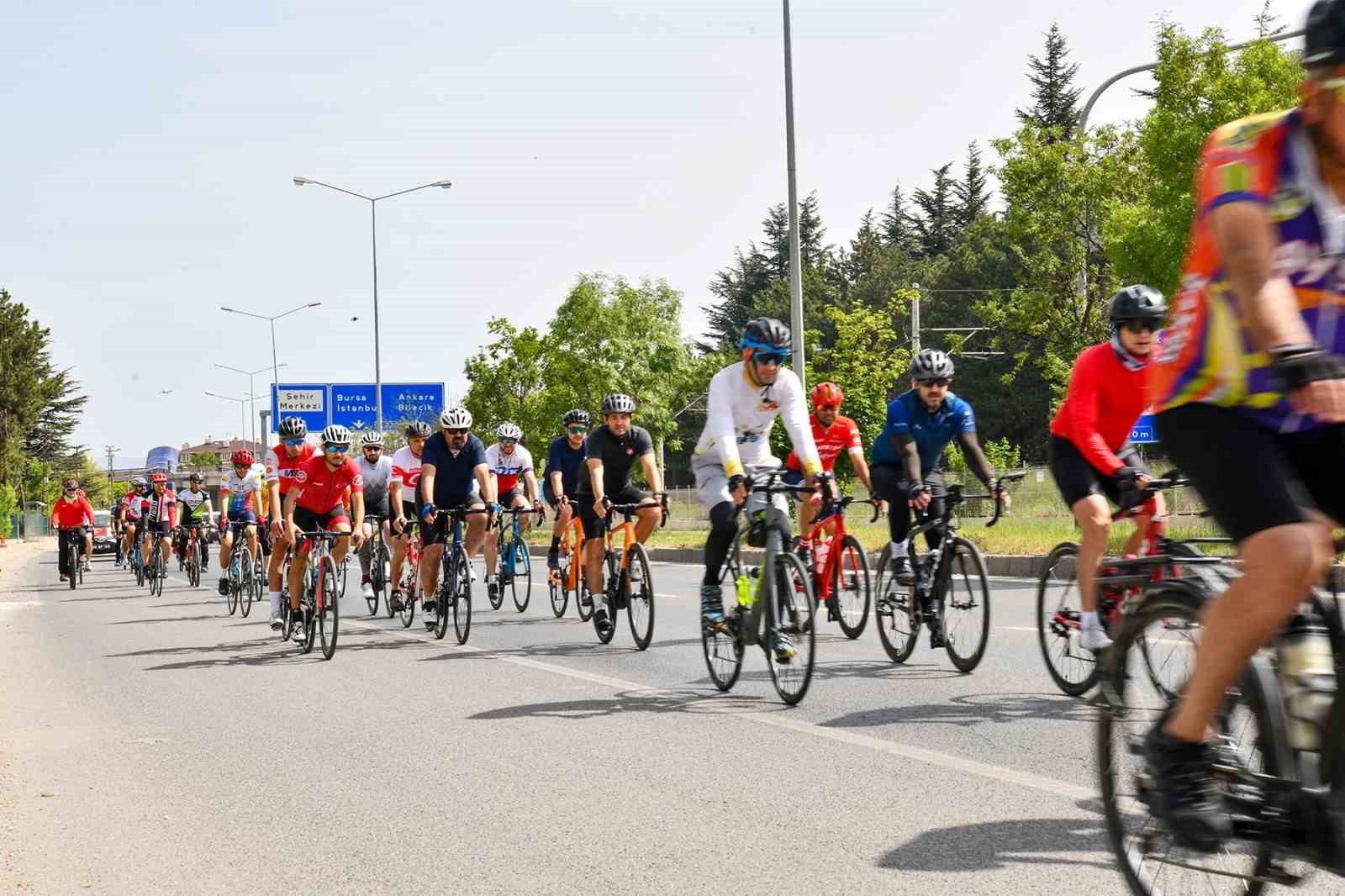 100 Kilometrelik Pedal Yolculuğu ile 19 Mayıs'ı Kutladılar
