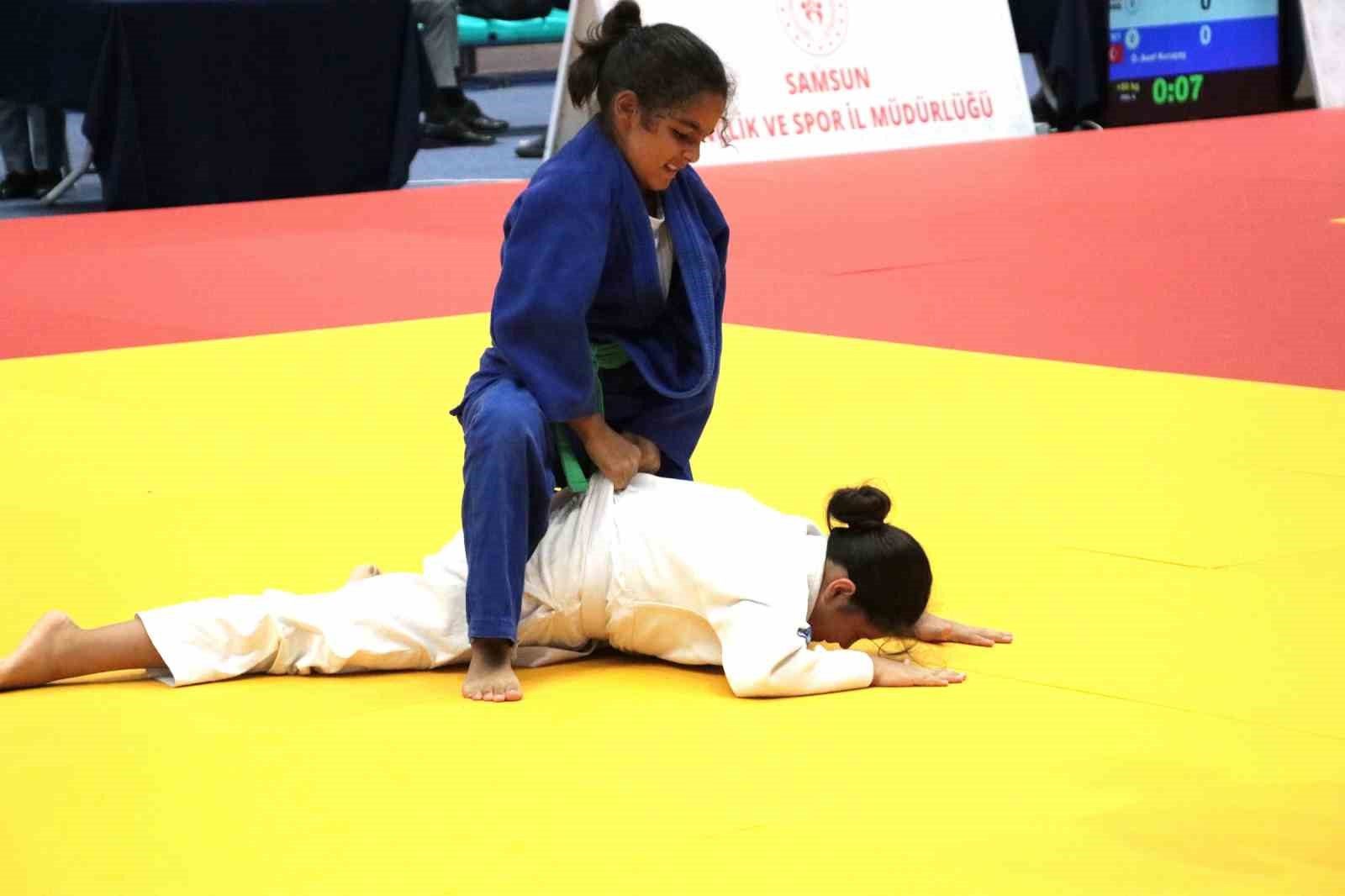Tatamilerde Judo Heyecanı: Karadeniz'in Güçlüleri Buluştu