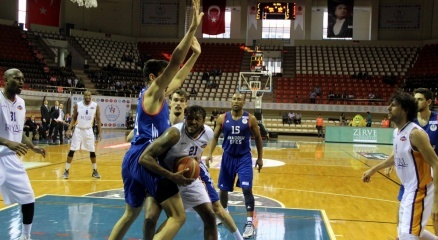 Anadolu Efes çeyrek Finalde!