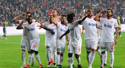 Antalyaspor, Yenilgiyi Unuttu!