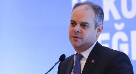 Bakan Çağatay Kılıç, Milli Eskrimci İbrahim Ahmet Acarı Tebrik Etti