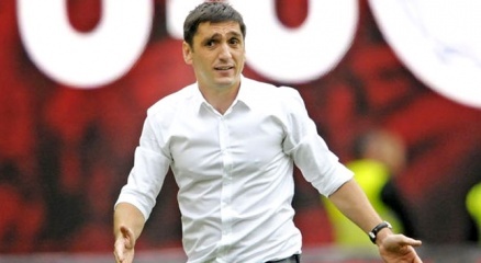 Bayer Leverkusen Tayfun Korkut Ile Resmen Anlaştı