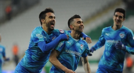 Bursaspor, 3 Futbolcu Bandırmaspor’a Gönderiyor!