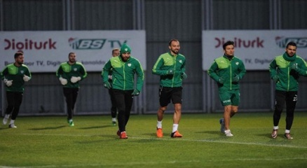 Bursaspor 7 eksikle çalıştı!