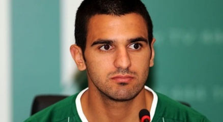 Bursaspor, Aziz Behich ile sözleşme uzattı!