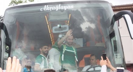 Bursasporlu Taraftarlar Umreye Uğurlandı