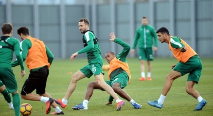 Bursaspor’un Fenerbahçe Mesaisi Sürüyor!