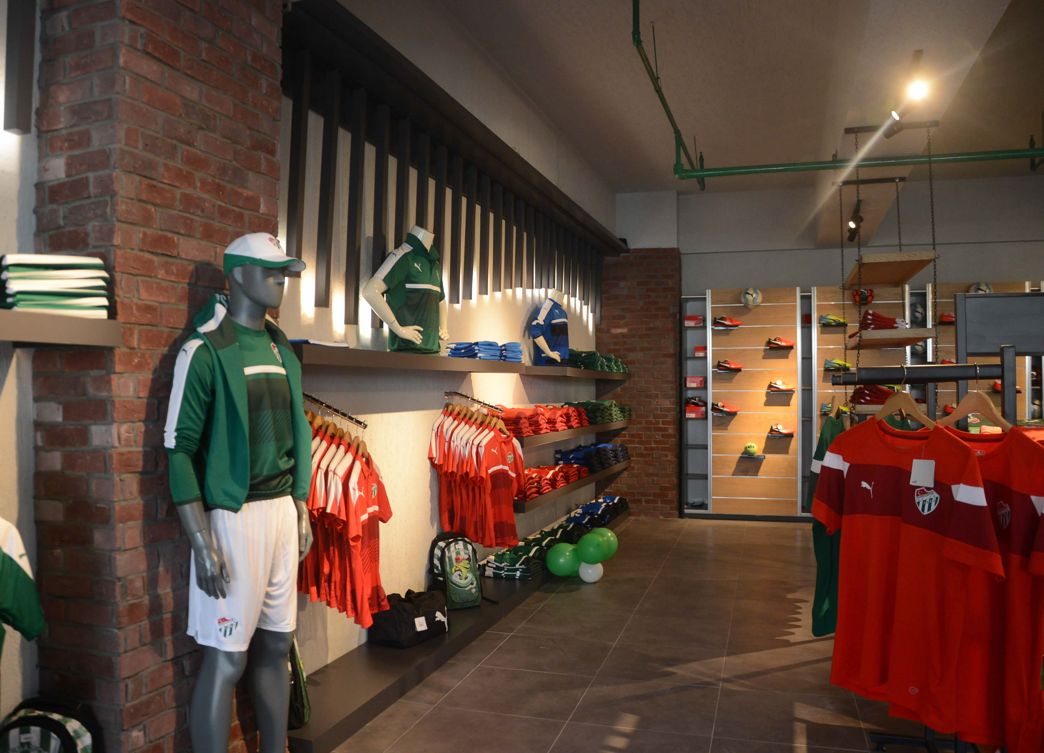Bursastore, Timsah Arena’da Açıldı!
