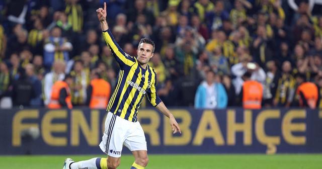 Crystal Palace, RvP’yi istiyor