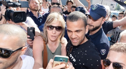 Dani Alves Juventus’la Imzalıyor!