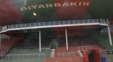 Diyarbakır’da Yarım Asırlık Stat Yıkılıyor!