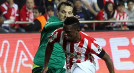 Eto’o Bursa’ya şans tanımadı!!