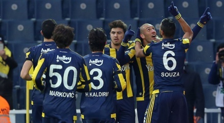 Fenerbahçe’nin göz alıcı performansı sürüyor!