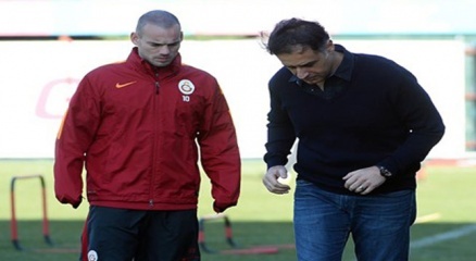 Galatasaray’da Sneijder günü tedaviyle geçirdi!