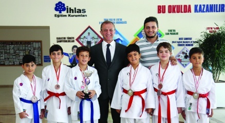 İhlas Eğitim Kurumları Karate Spor Kulübü’nden şampiyonluk!
