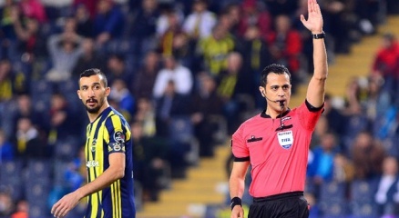 Mehmet Topal: Elime çarptı Son Dakikada. Çarpmadı Diyemem!